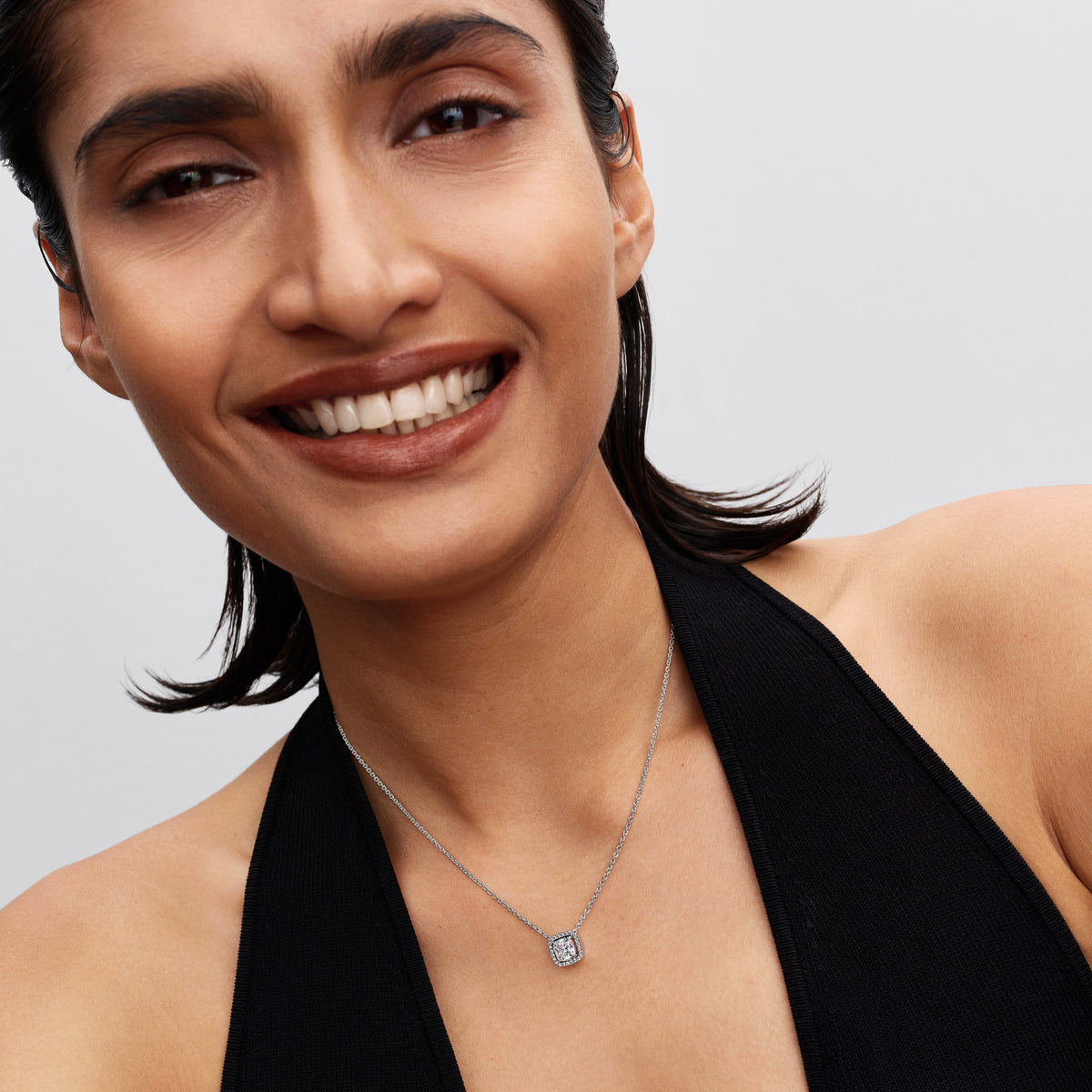 Pendant – Sterling Silver – Halo Collier Necklace
