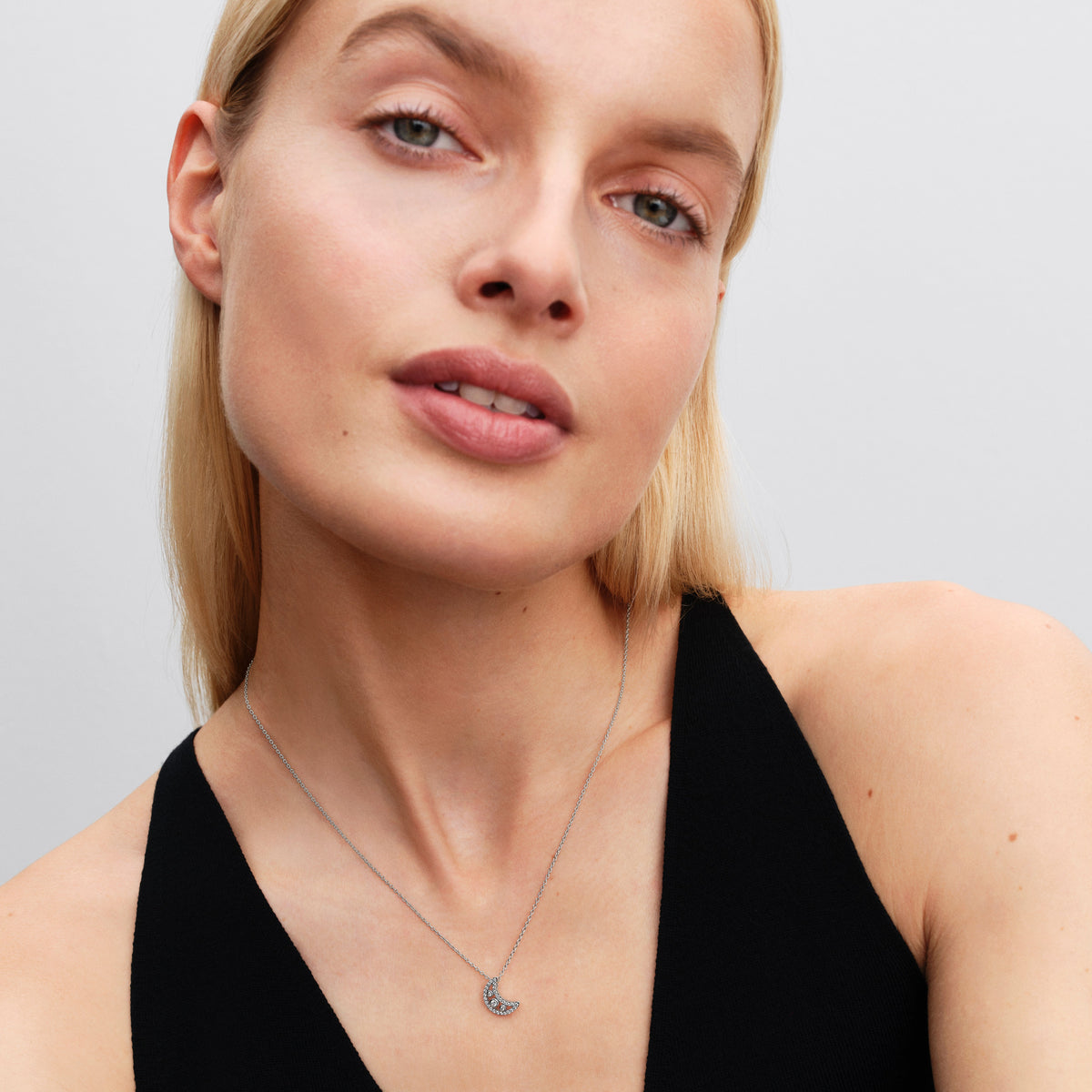Pendant Necklace – Sterling Silver – Crescent Moon