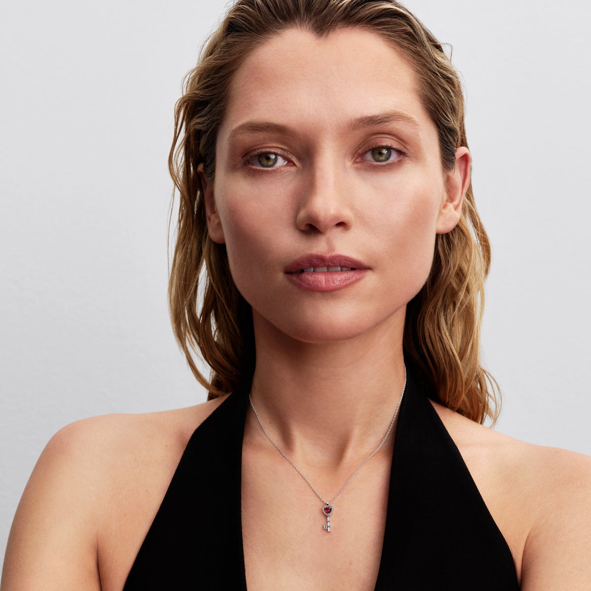 Necklace – Sterling Silver – Elevated Heart Key Collier