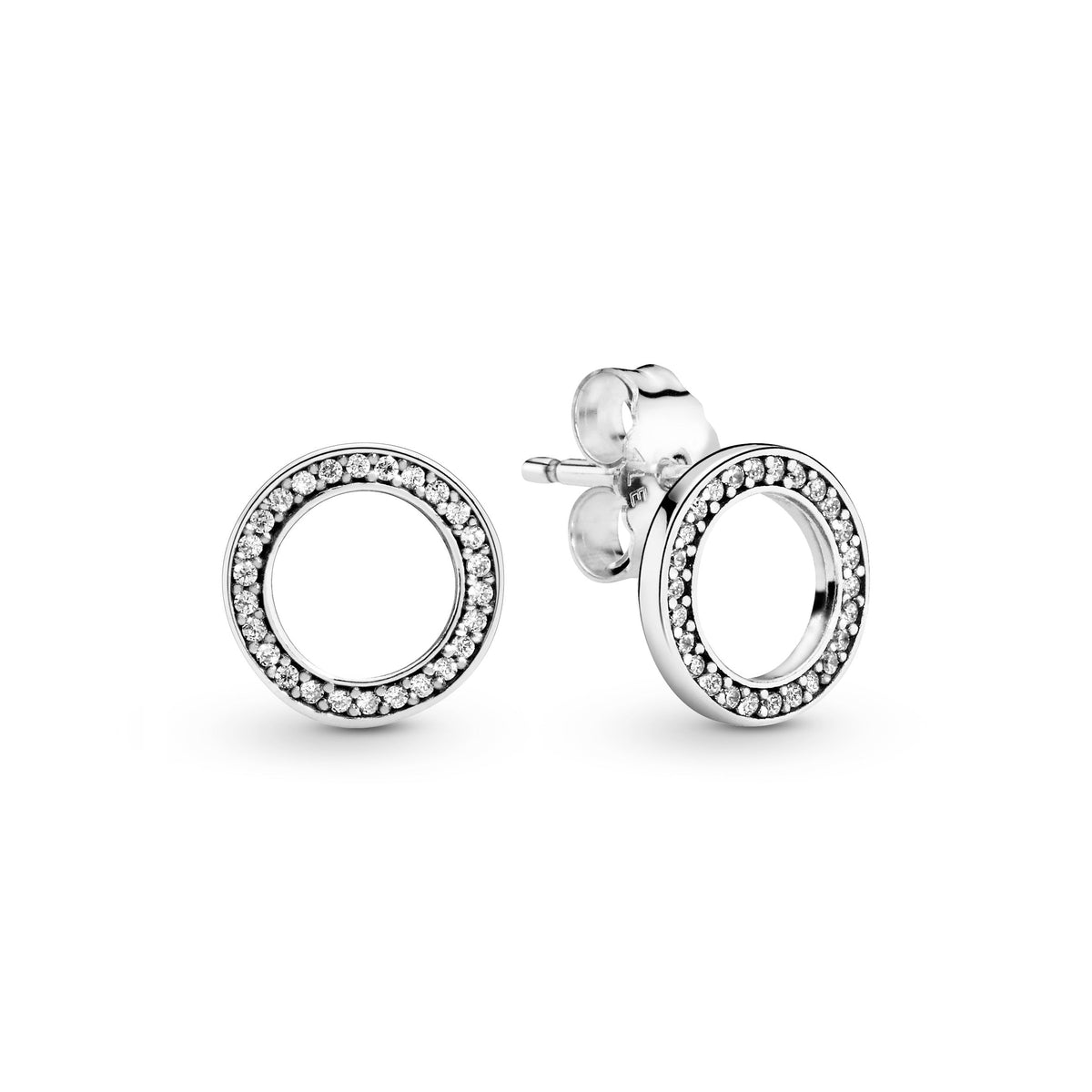 Stud Earrings – Sterling Silver – Sparkling Circle