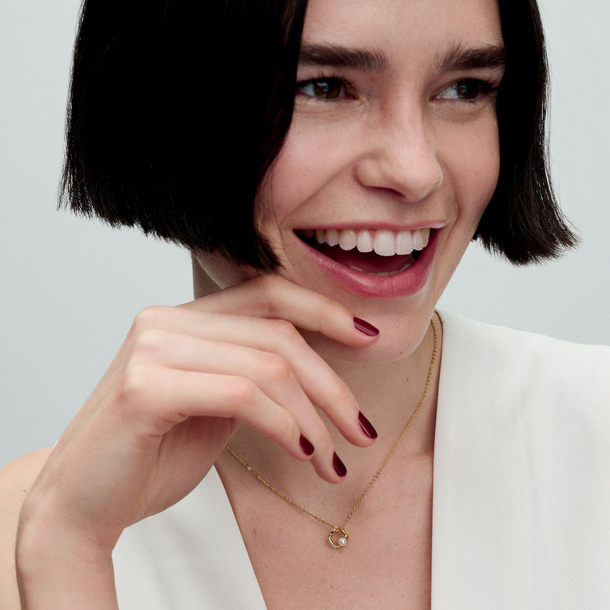 Necklace – 14k Gold-Plated – Organically Shaped Pavé Circle & Treated Freshwater Cultured Pearl Collier