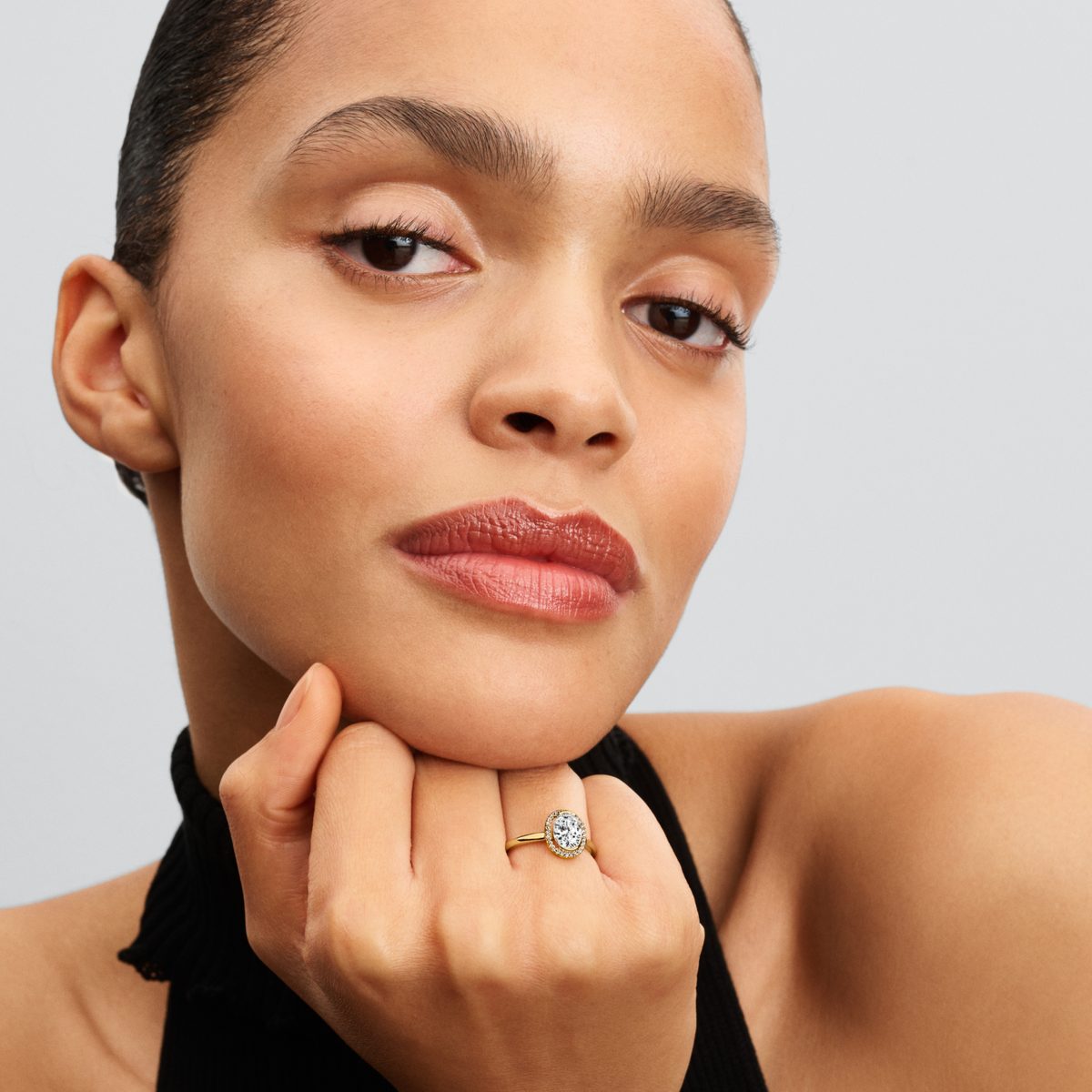 Ring – 14k Gold-Plated – Oval Sparkling Halo