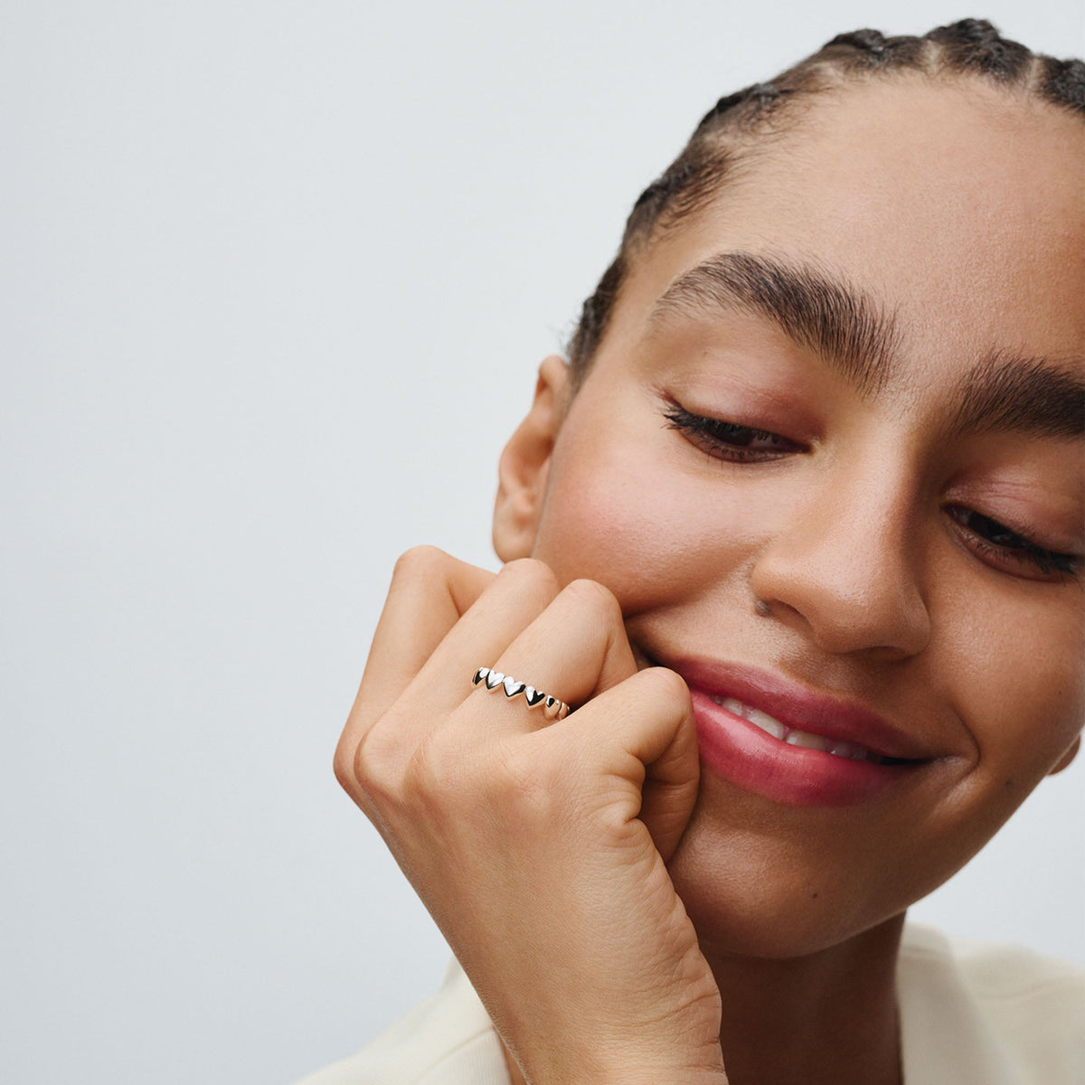 Ring – Sterling Silver – Row of Hearts